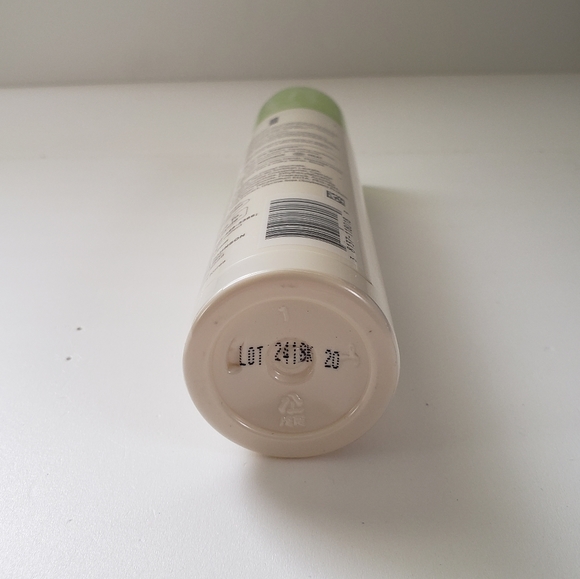 🐢2/$15 Aveeno Micellar Gel Facial Cleanser - Picture 3 of 8